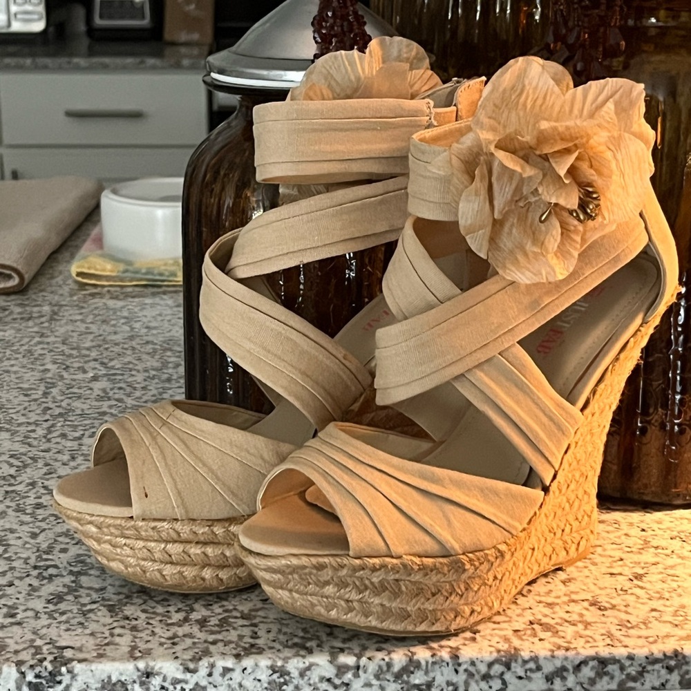 Fabulous Y2K 5” Women's Beige Floral Espadrille Wedge Sandals - Strappy Platform